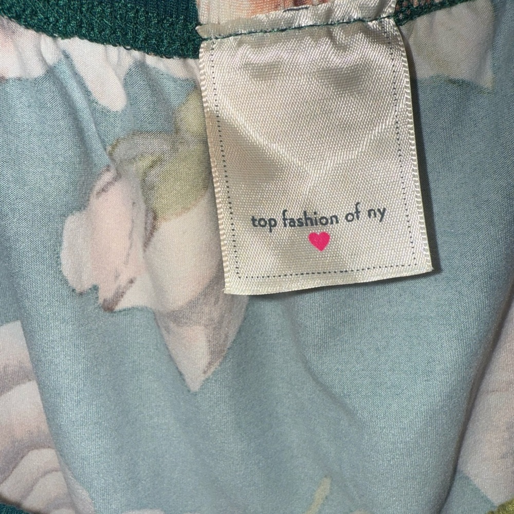 Floral Ruffle Sleeve Top - Picture 3 of 3